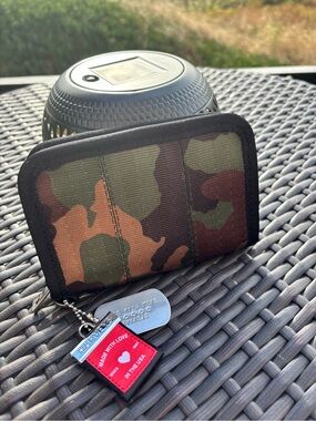 Harveys Camo Fun Size Wallet VEUC